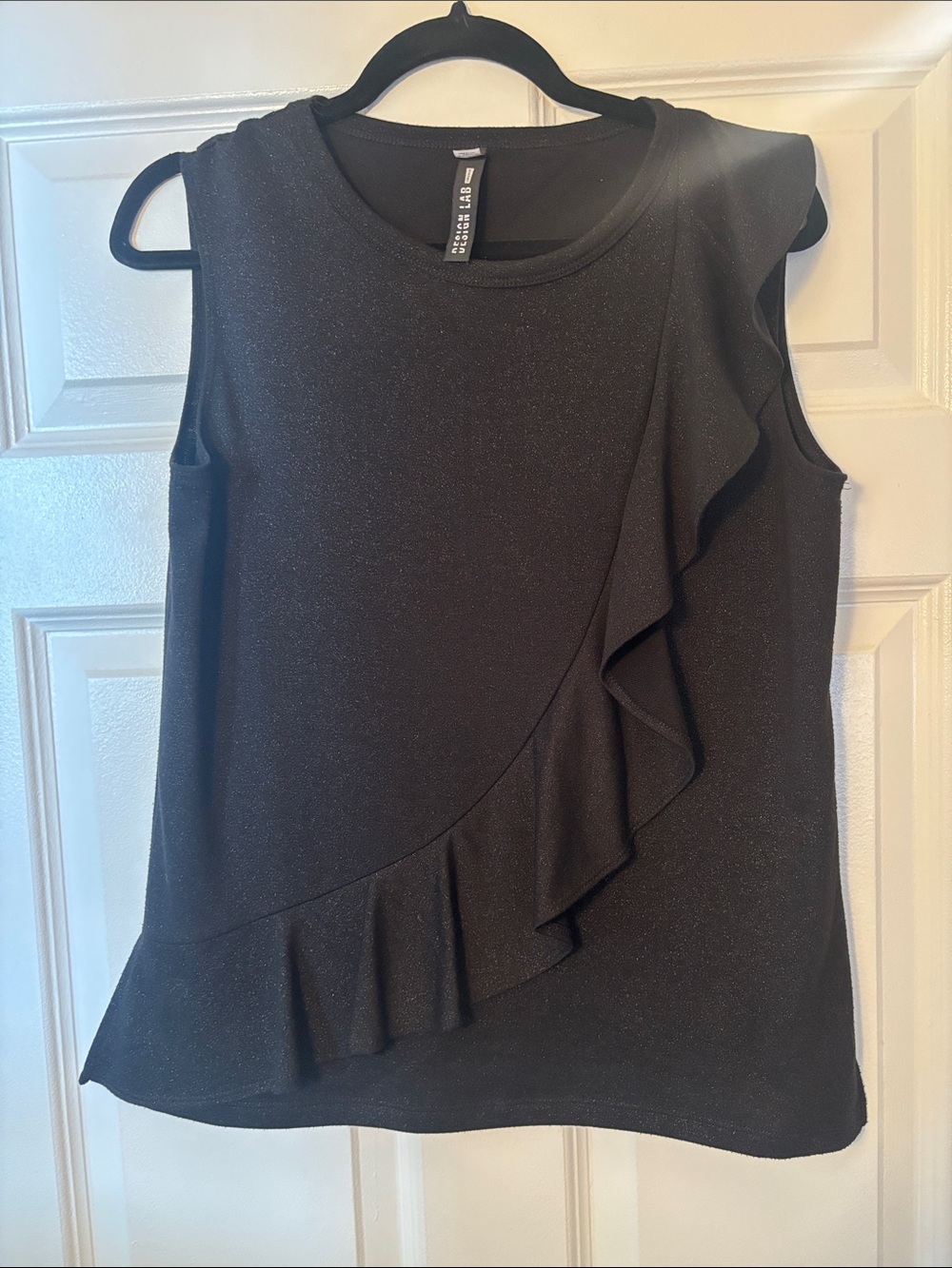 Design Lab Lord & Taylor Black Sleeveless Ruffle Camisole Tank with sparkles